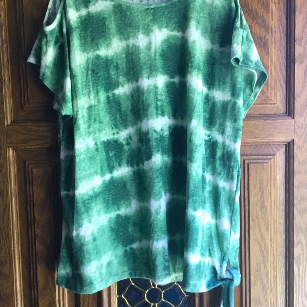 Green & white tie dye top